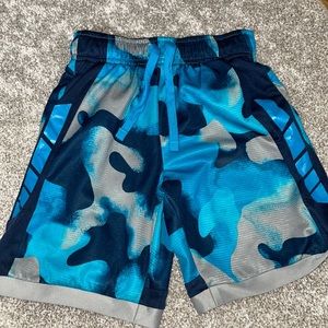 Boys size 6/7 shorts